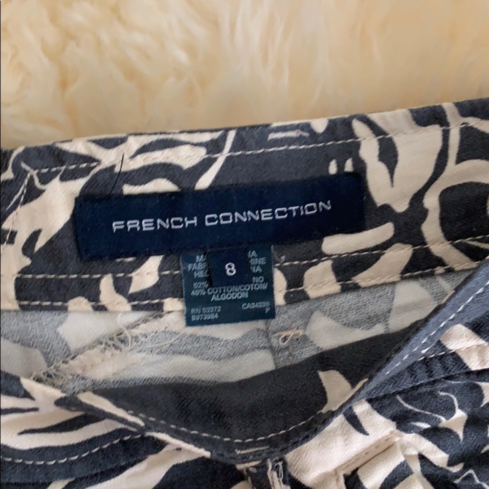 French Connection Blue/Wht Pattern Shorts, Size 8 - Picture 3 of 3